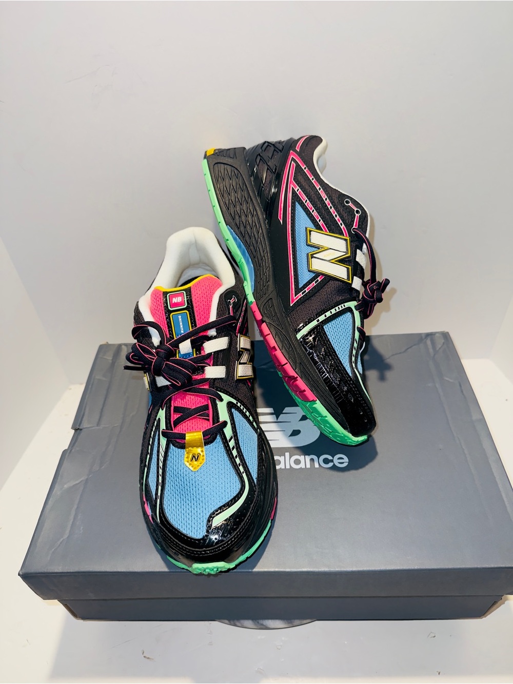 New Balance 1906R Black Multi-Color U1906RDM Men's Size 10.5 Womens 12